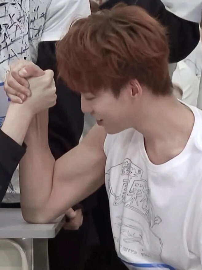 男生写真分享 腹肌手臂16615余景天