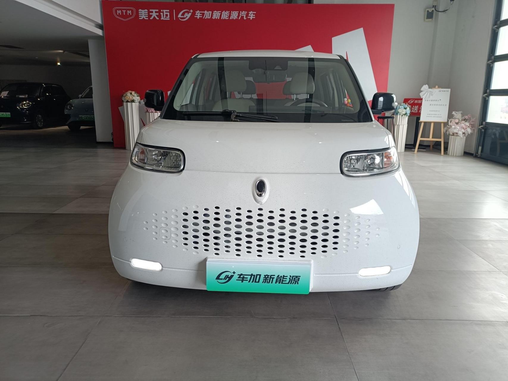 99万,长城汽车(欧拉) 欧拉白猫 2020款 401km 旗舰型,2020年12月上牌