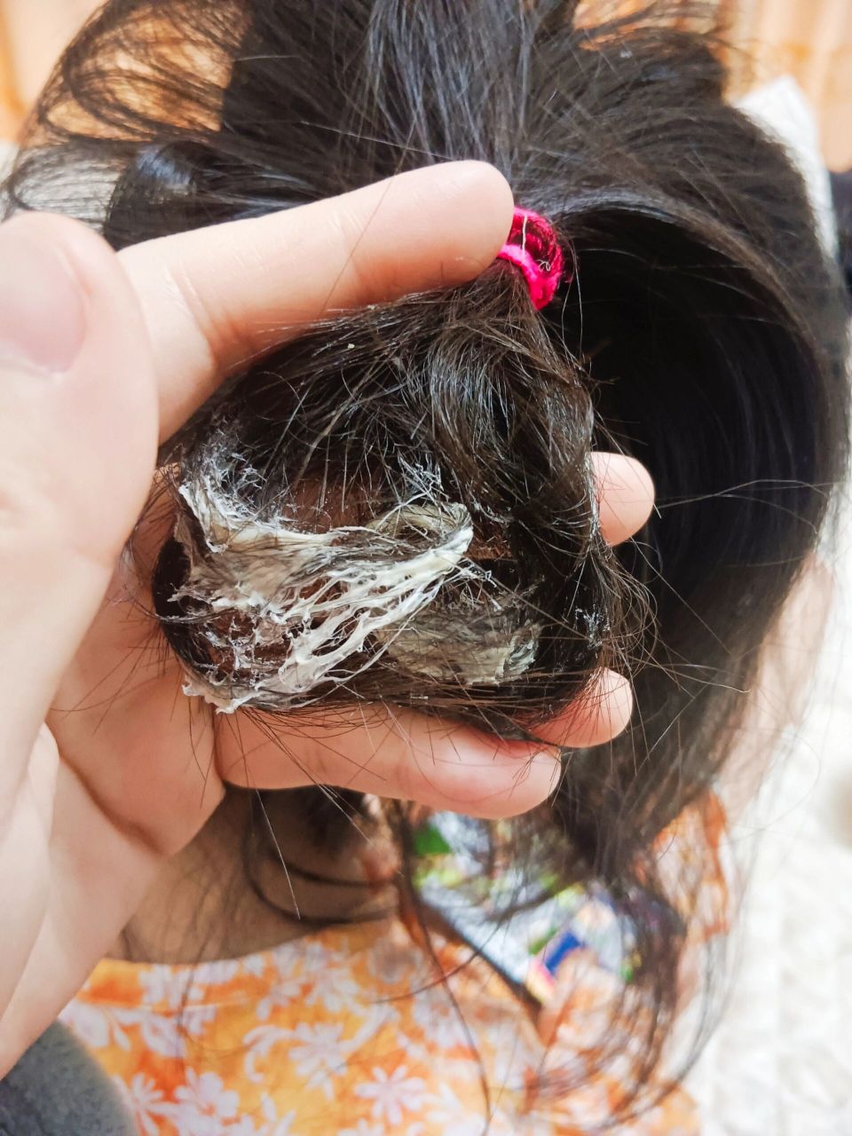 靠这个搞定了粘在闺女头发上的泡泡糖.