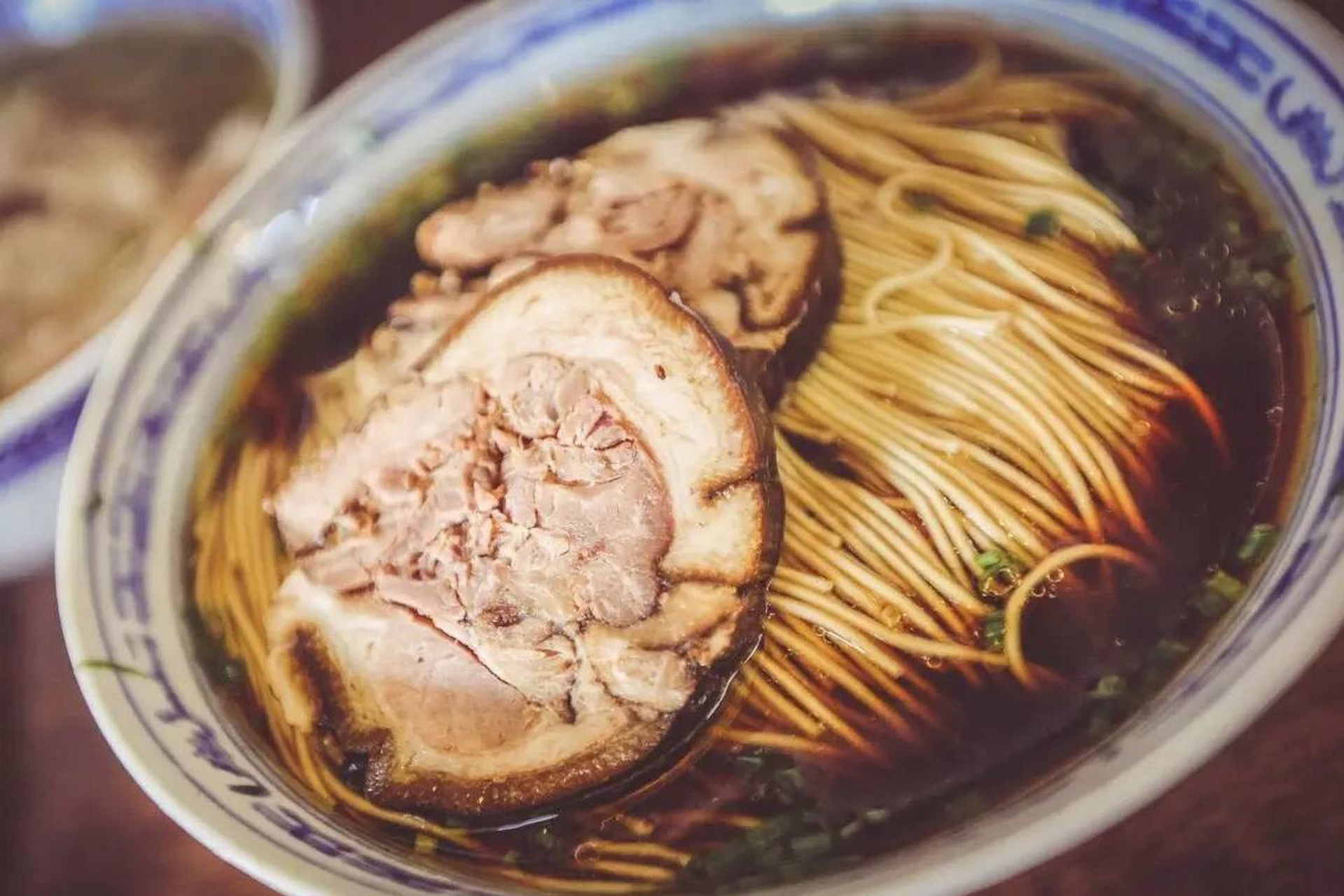 苏州 | 老字号苏式面馆 枫镇大肉面一绝 到苏州