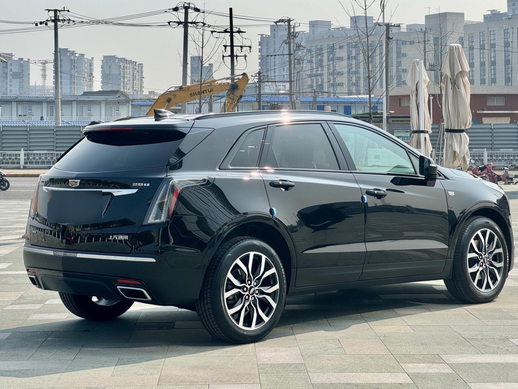 22款 凯迪拉克xt5 四驱豪华型蜂鸟版 上牌:22年11月 公里数:6000公里