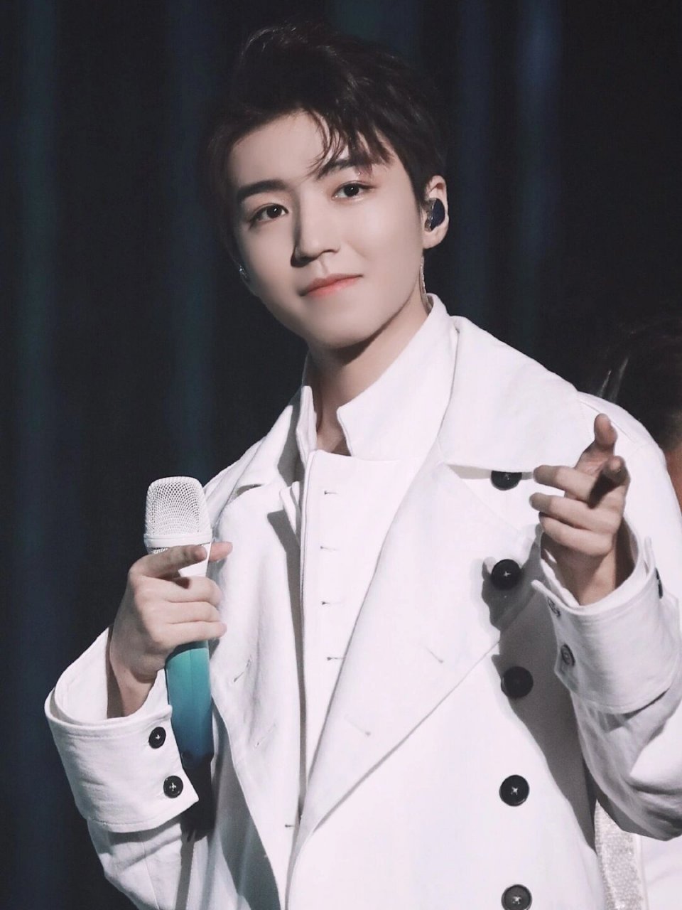 王俊凯的演唱会神图 一定要去看一场王俊凯的演唱会 他是我第一个粉的