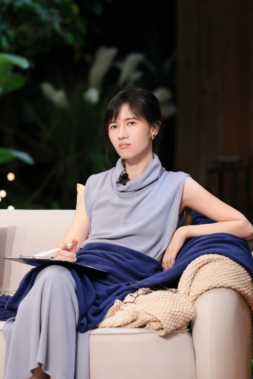 【#再见爱人# 高清剧照】夫妻团解锁单线行动,papi酱 看着看着就开启