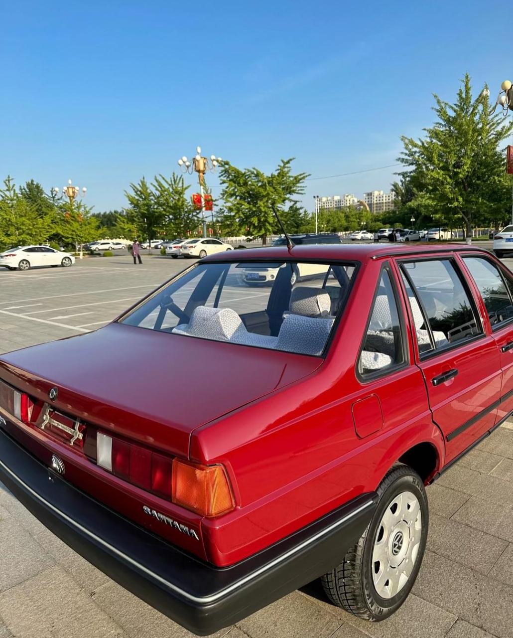 经典桑塔纳冈比亚红,才配情怀二字