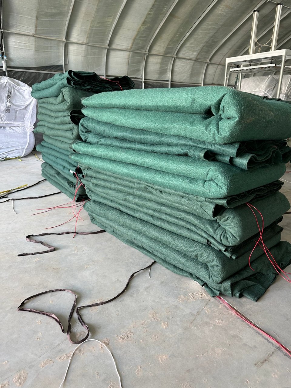 冬季施工,工程保温电热毯现货2*6 #工程电热毯# #大棚保温被# #阻燃