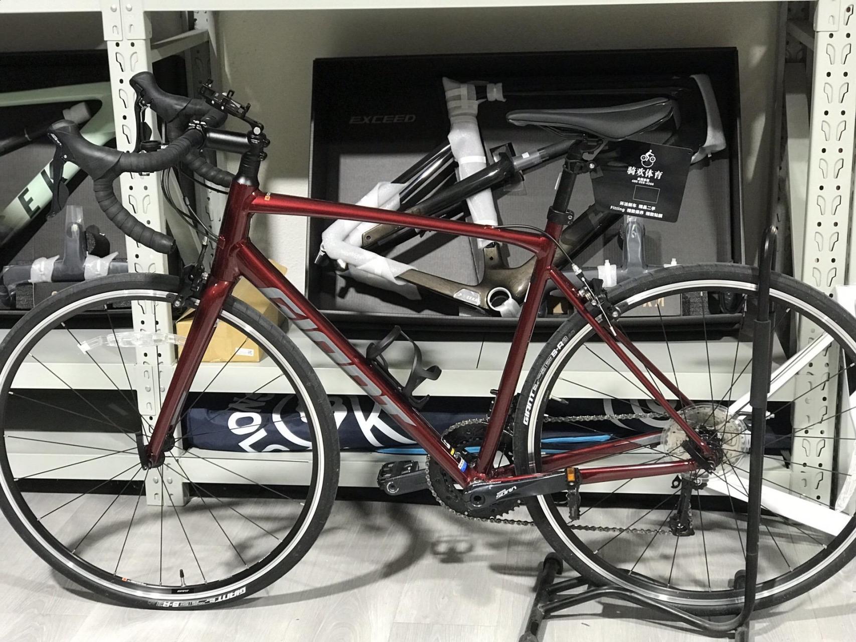 捷安特conteno 禧玛诺r3000变速套件 铝合金车架,碳纤维前叉 ml码