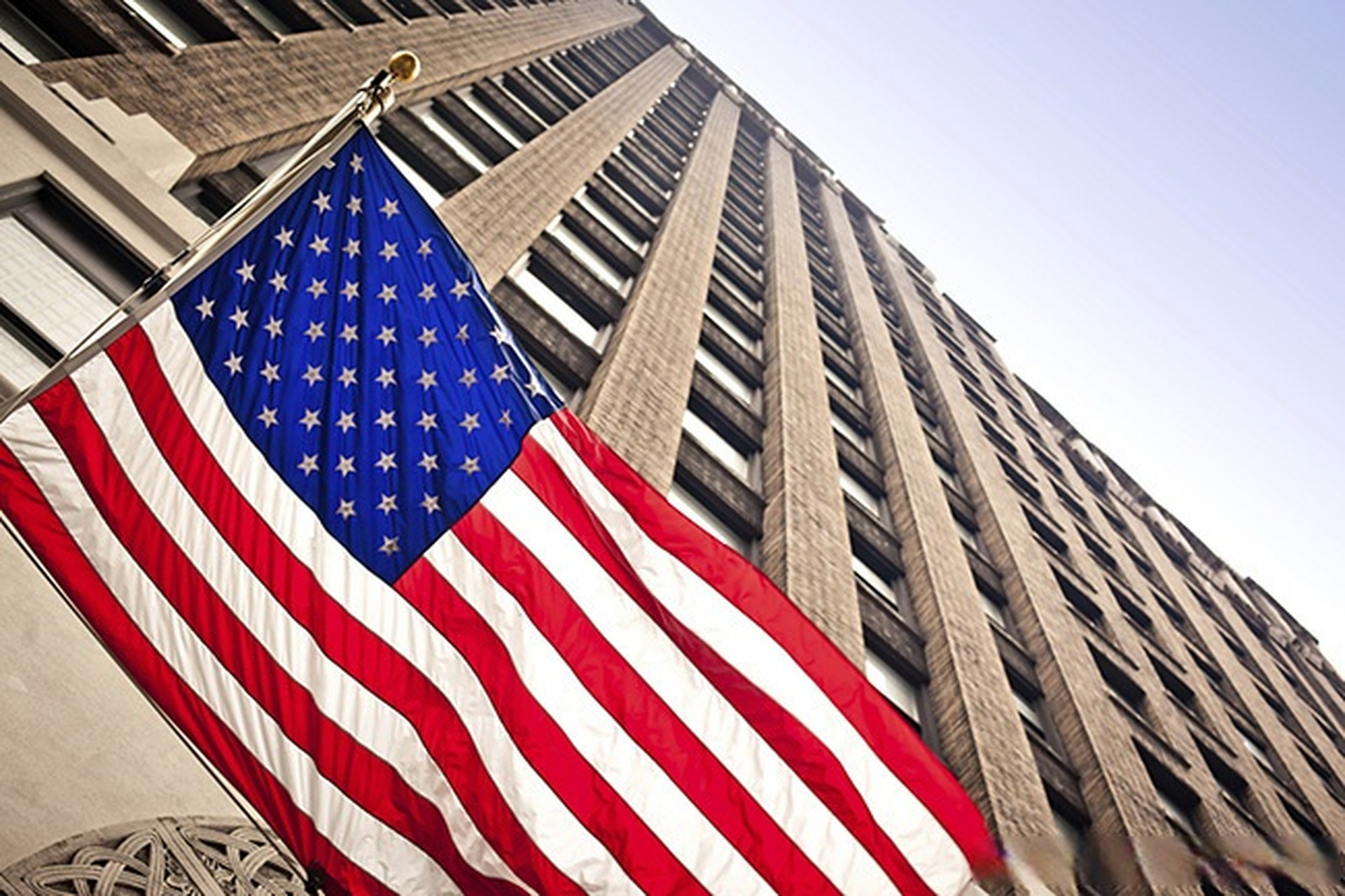 1%】  二季度美国实际gdp季环比从初值的2.4%下修为2.