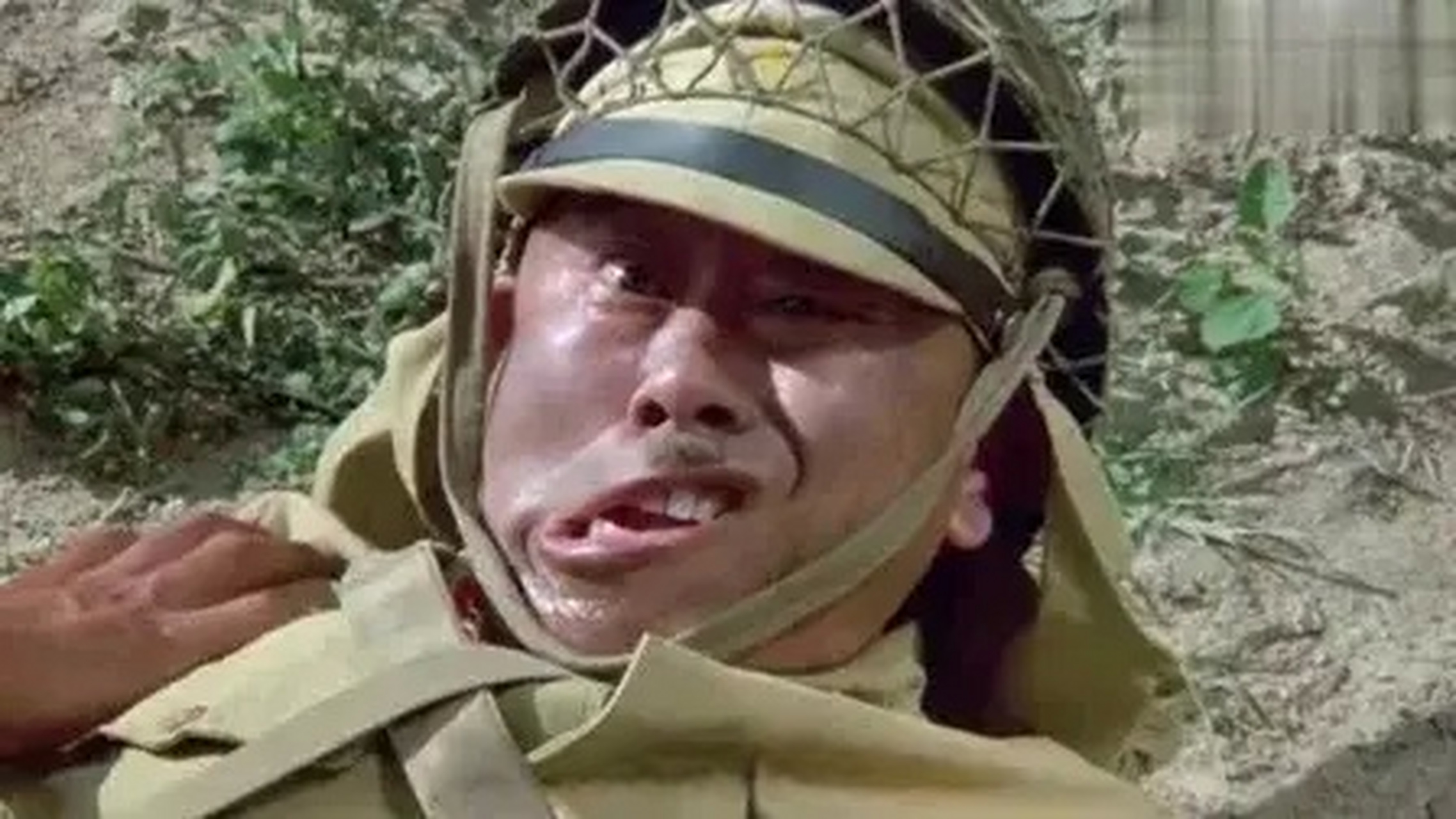 抗日神剧《举起手来》最搞笑了,潘长江主演的反派演得太好了.