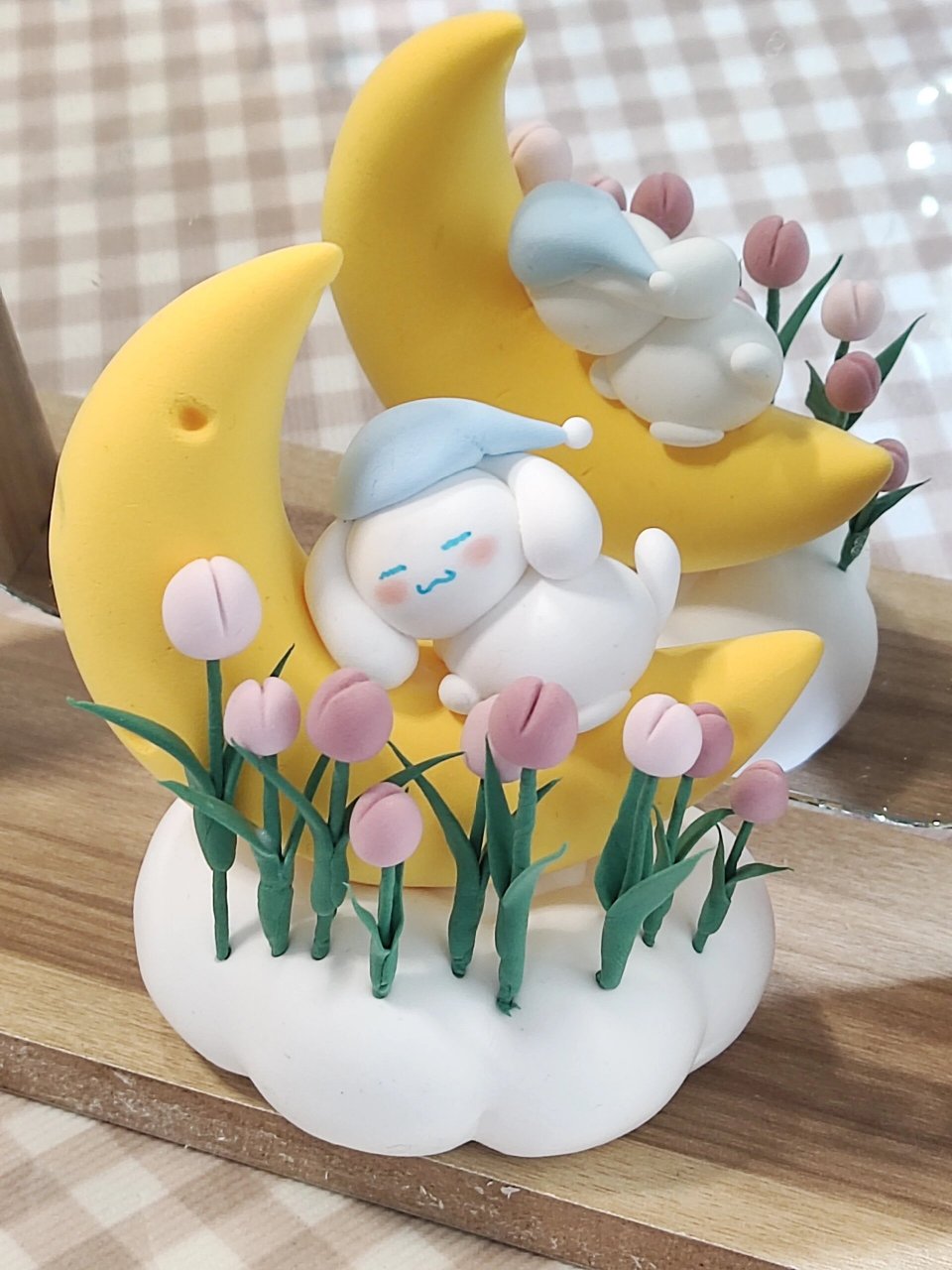 捏捏粘土:在93上睡觉的狗狗一只