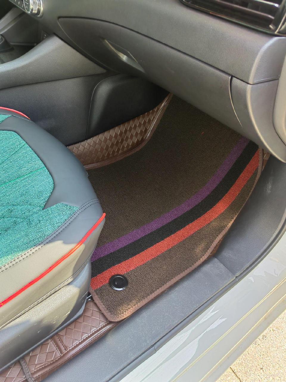 日产新轩逸安装360软包脚垫完工!