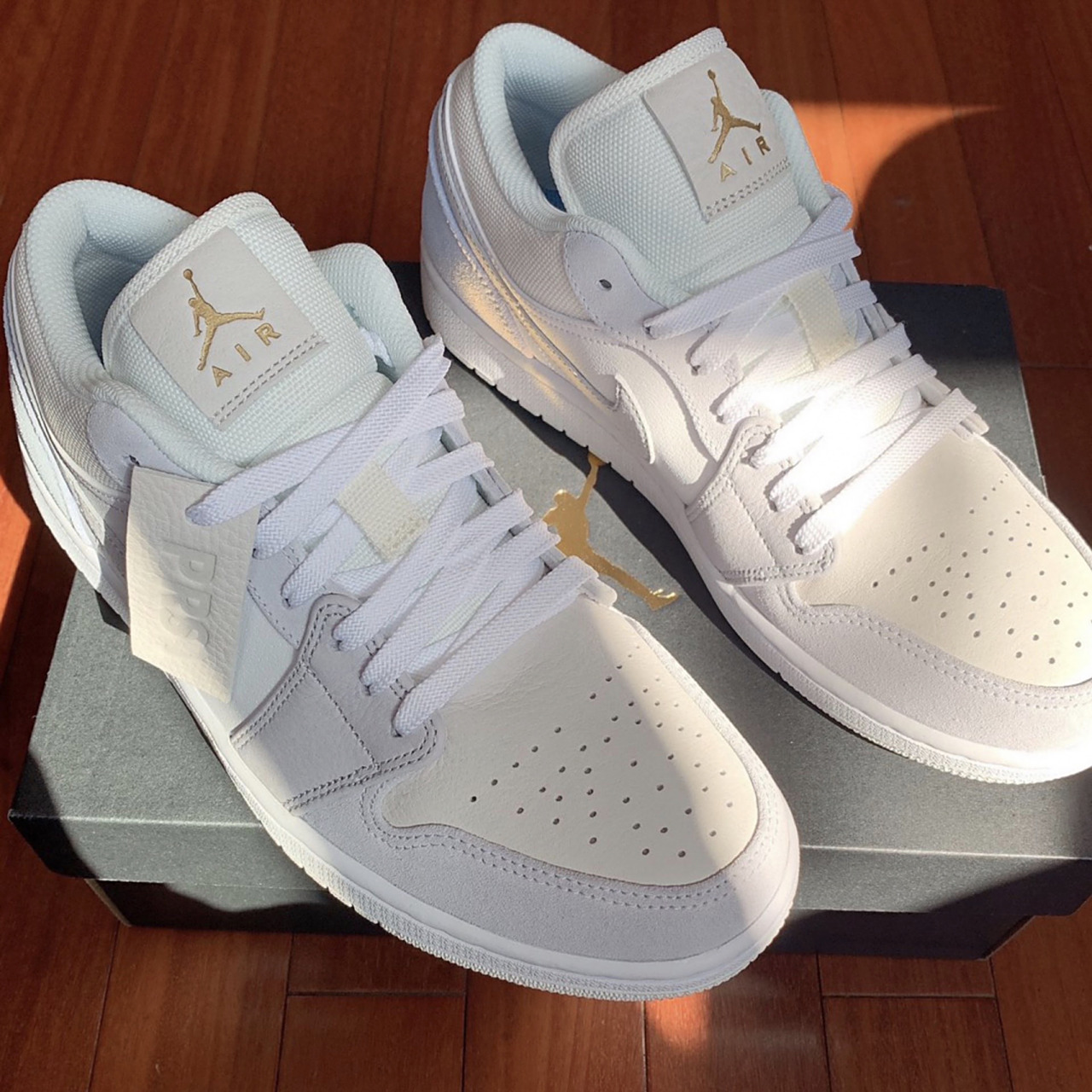 耐克aj1小巴黎低帮休闲板鞋男女同款 刚看到这双鞋就击中了我的小心脏