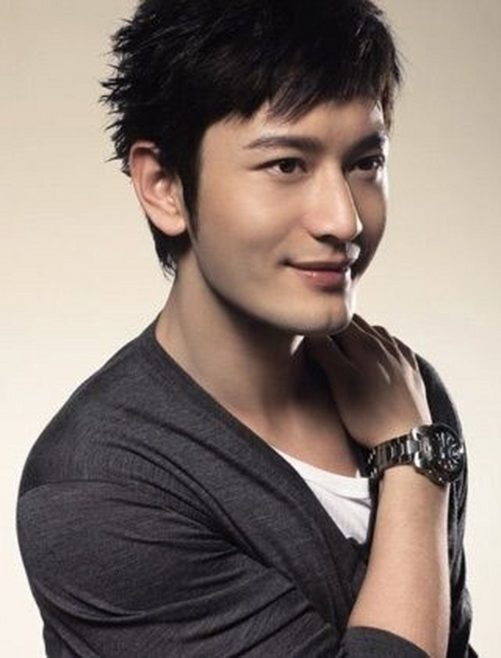 美人沟下巴 旺夫旺妻的面相 美丽又魅力 拥有美人沟的人本来就不多