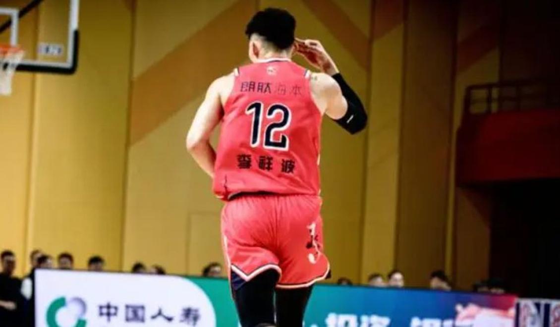 辽宁男篮实力不俗，轻松击败对手