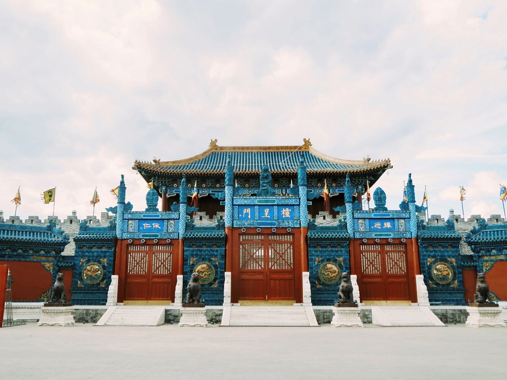 99山西-大同,代王府,蓝色海洋里的古建风韵 97ps:代王府开放的哈