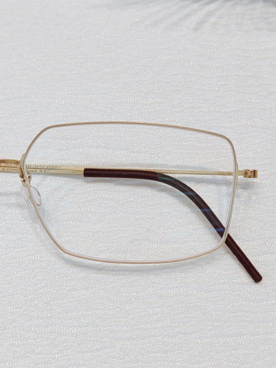 林德伯格|"孟宴臣"绅士感金丝框眼镜 lindberg的匠心工艺将钛片打磨到