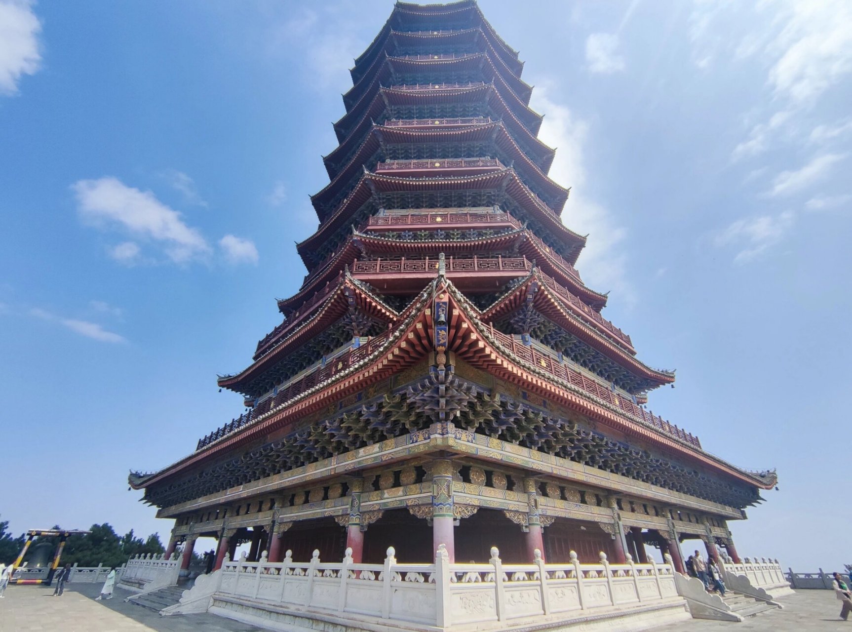 早上慢慢悠悠晃上山,意外感受到云南曲靖 靖宁宝塔的建筑之美