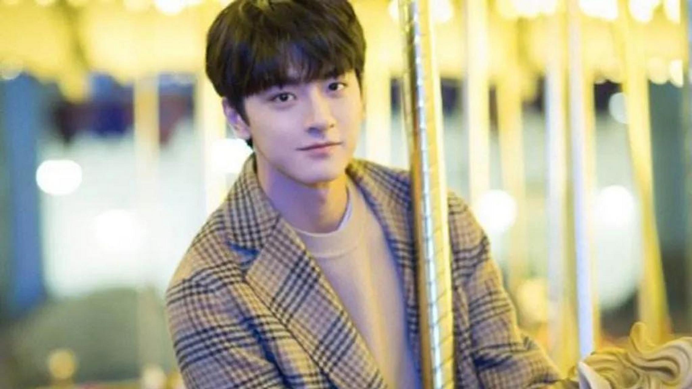 刘浩存和林一主演的电视剧《重逢》正在热播,这部讲述两个年轻人相遇