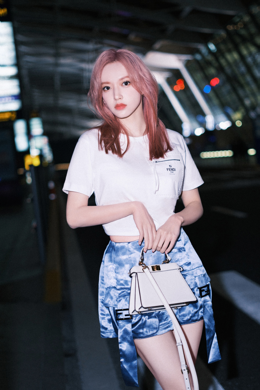 好喜欢粉发程潇啊