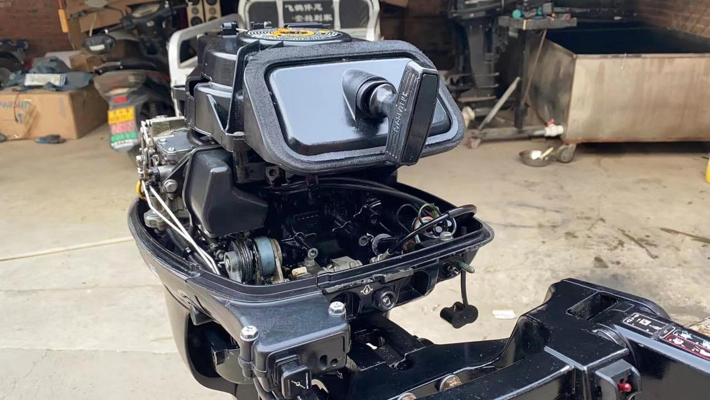 水星四冲15船外机 游艇维修