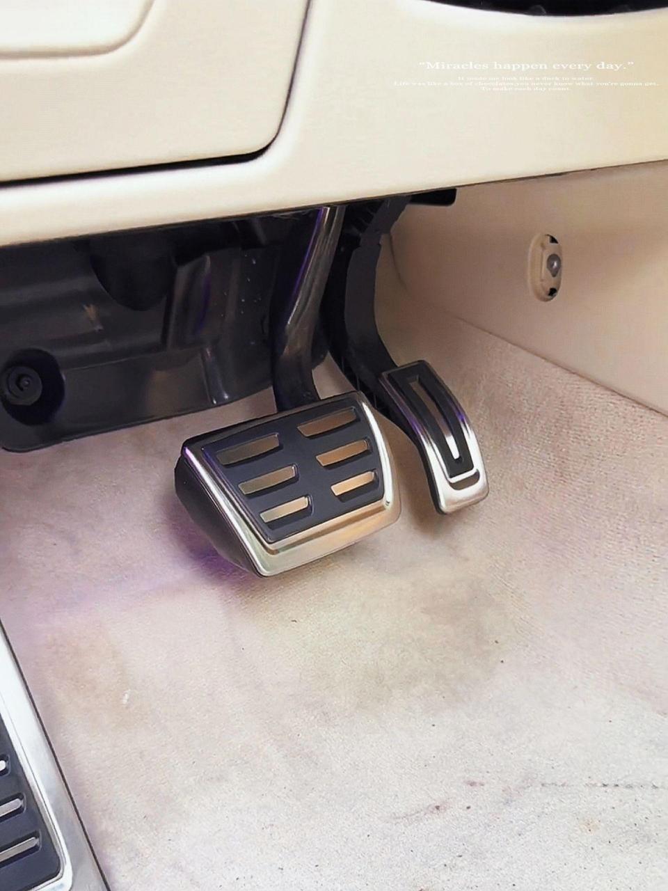 奥迪全系刹车油门踏板改装,颜值杠杠的,踩着也特别舒服特别稳奥迪刹车