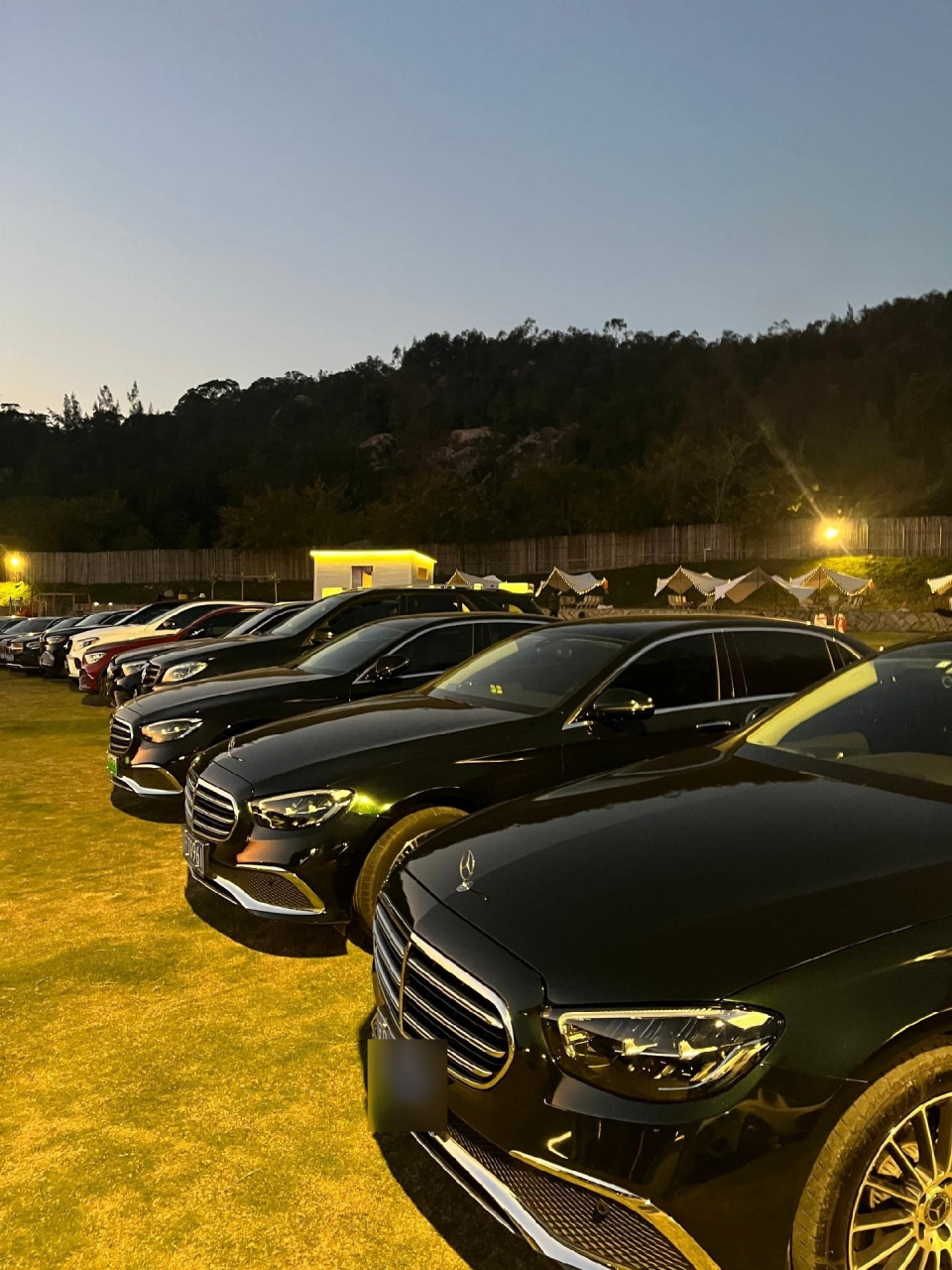 奔驰车友会.相遇于车 因为趣味相投 所以能相聚于此.