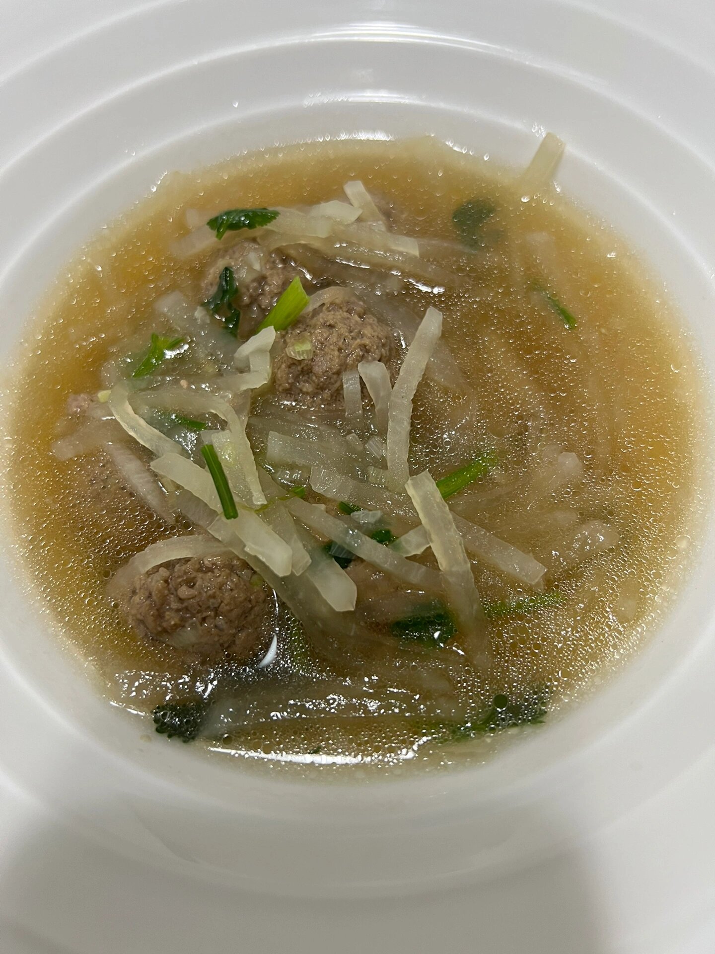 羊肉丸子萝卜丝汤 下雪了,寒冷的冬日,吃点丸子喝点汤,暖暖的～荤素