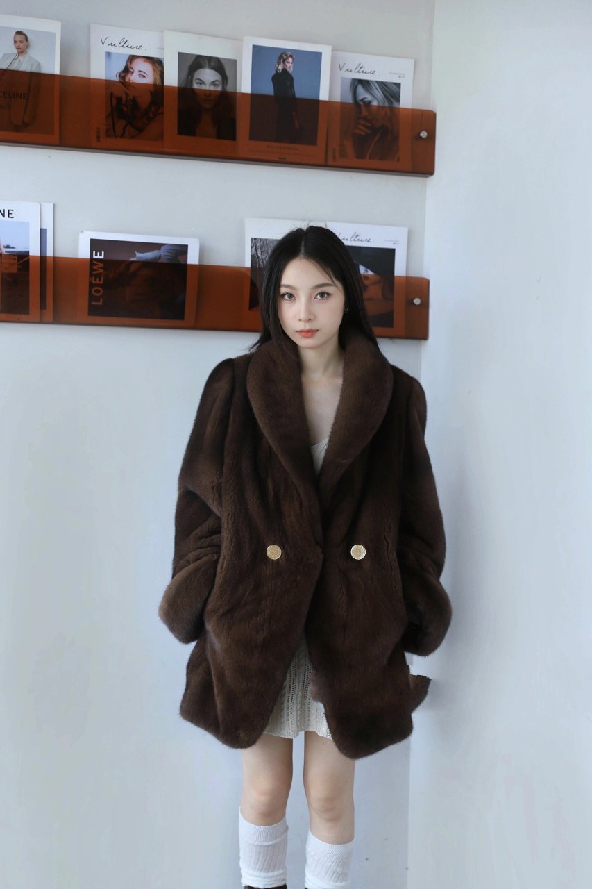 中古款咖啡色水貂大衣喜欢哪个
