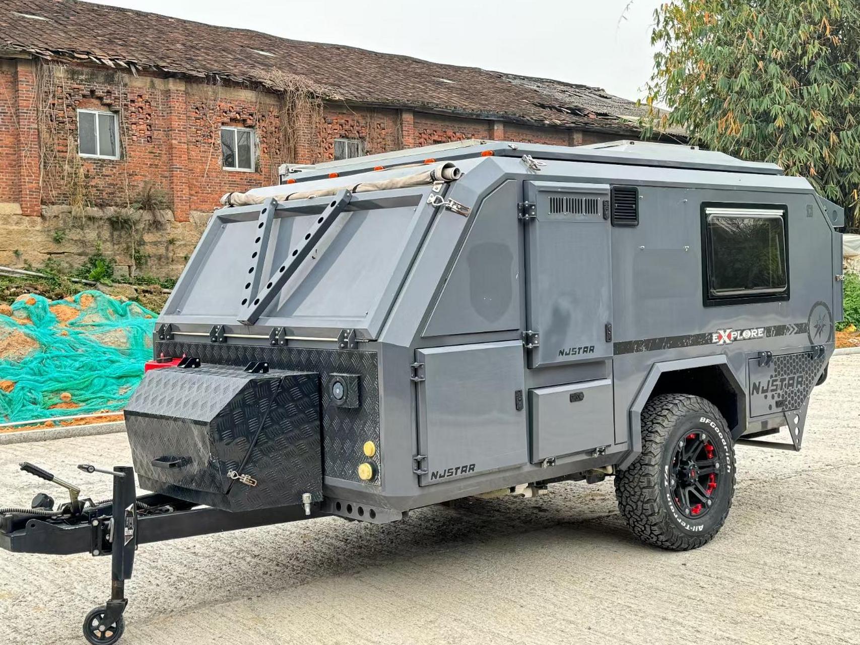 南极星越野拖挂房车 【上牌时间】2020年12月3日 【使用性质】非营运