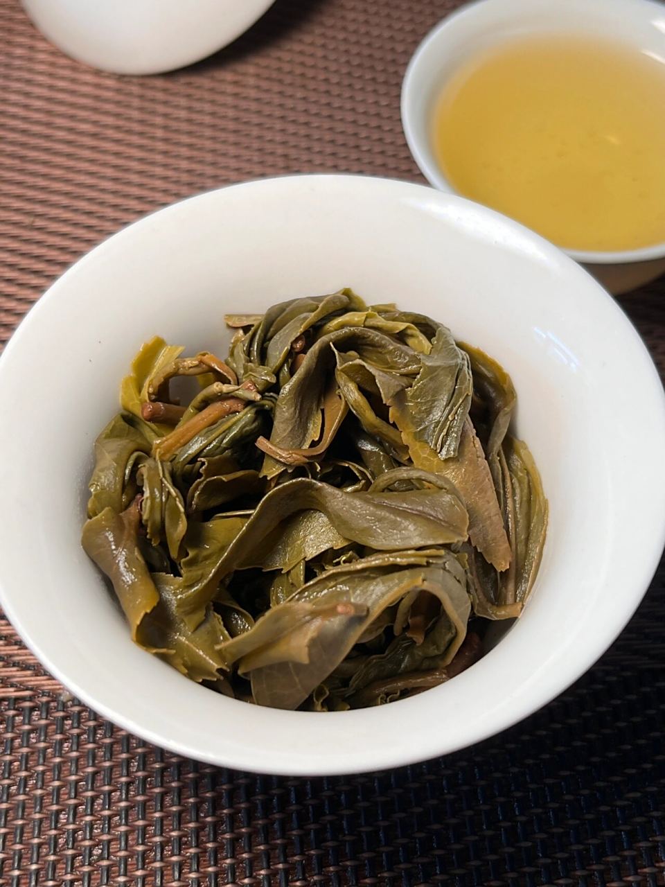 野生茶 红茵茶 红茵茶,由一种分布于凤凰山脉的野生茶树所产,其嫩梢新