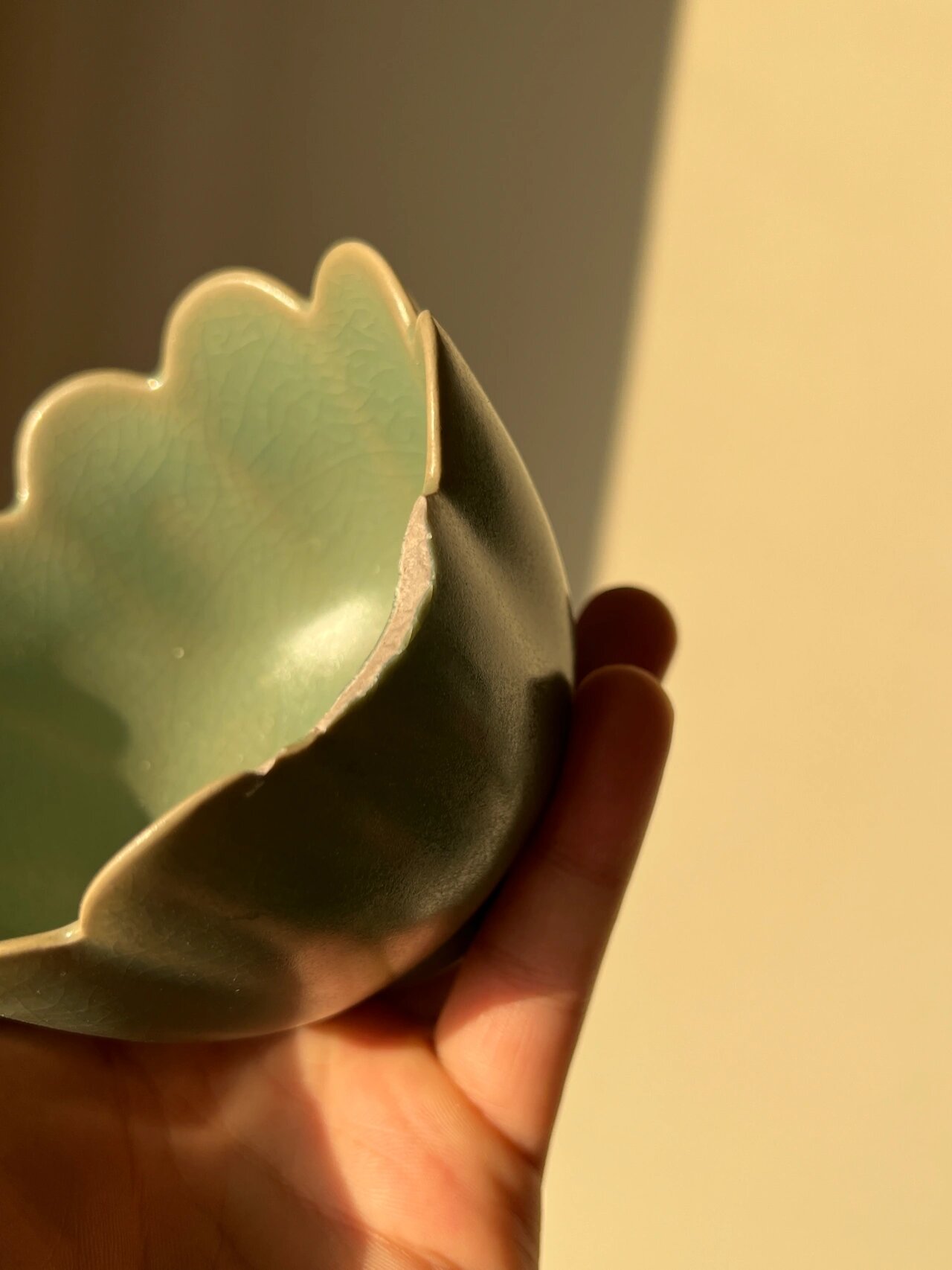 太心碎了,刚好给大家看一下汝窑正宗香灰胎