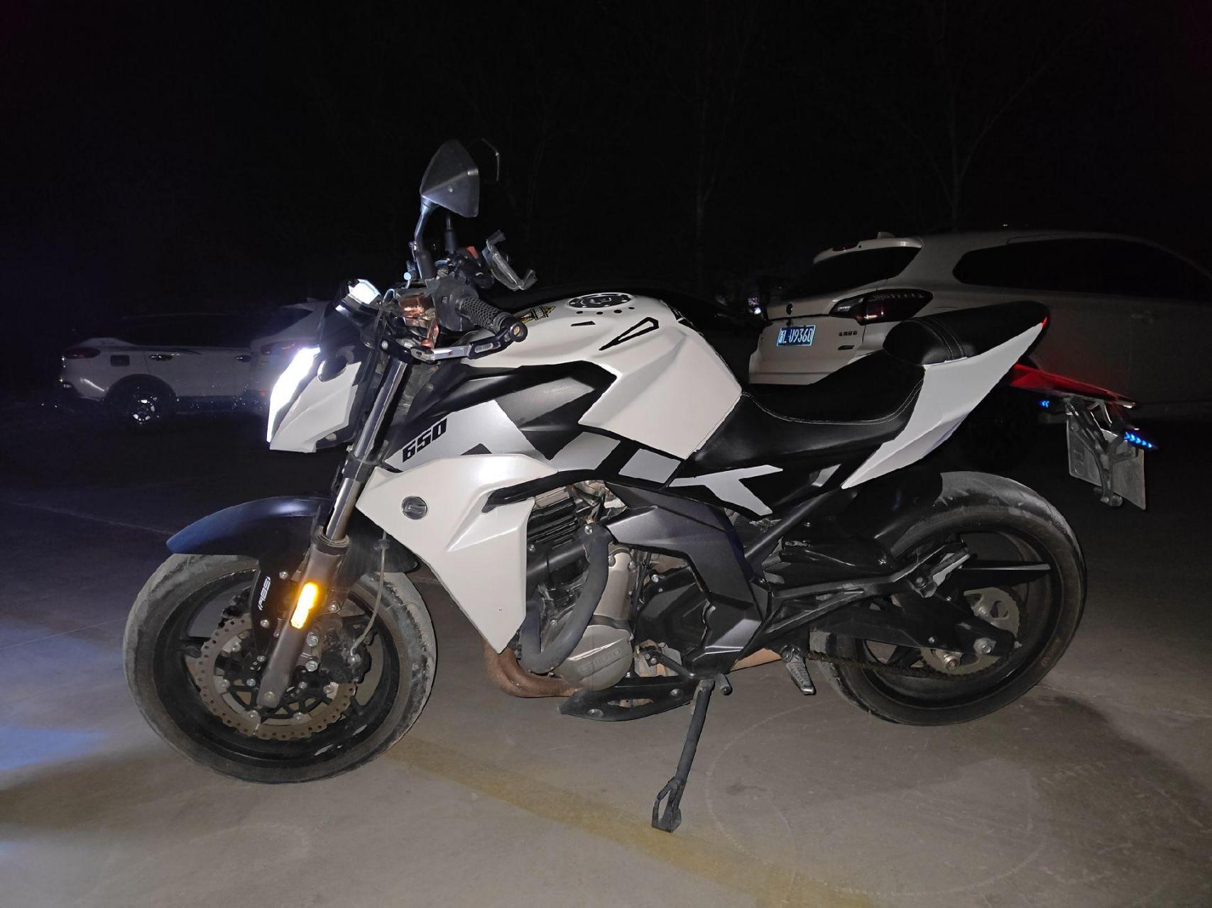 出售17年10月春风650nk,带abs,性价比超高的大排量街车,650排量,随时