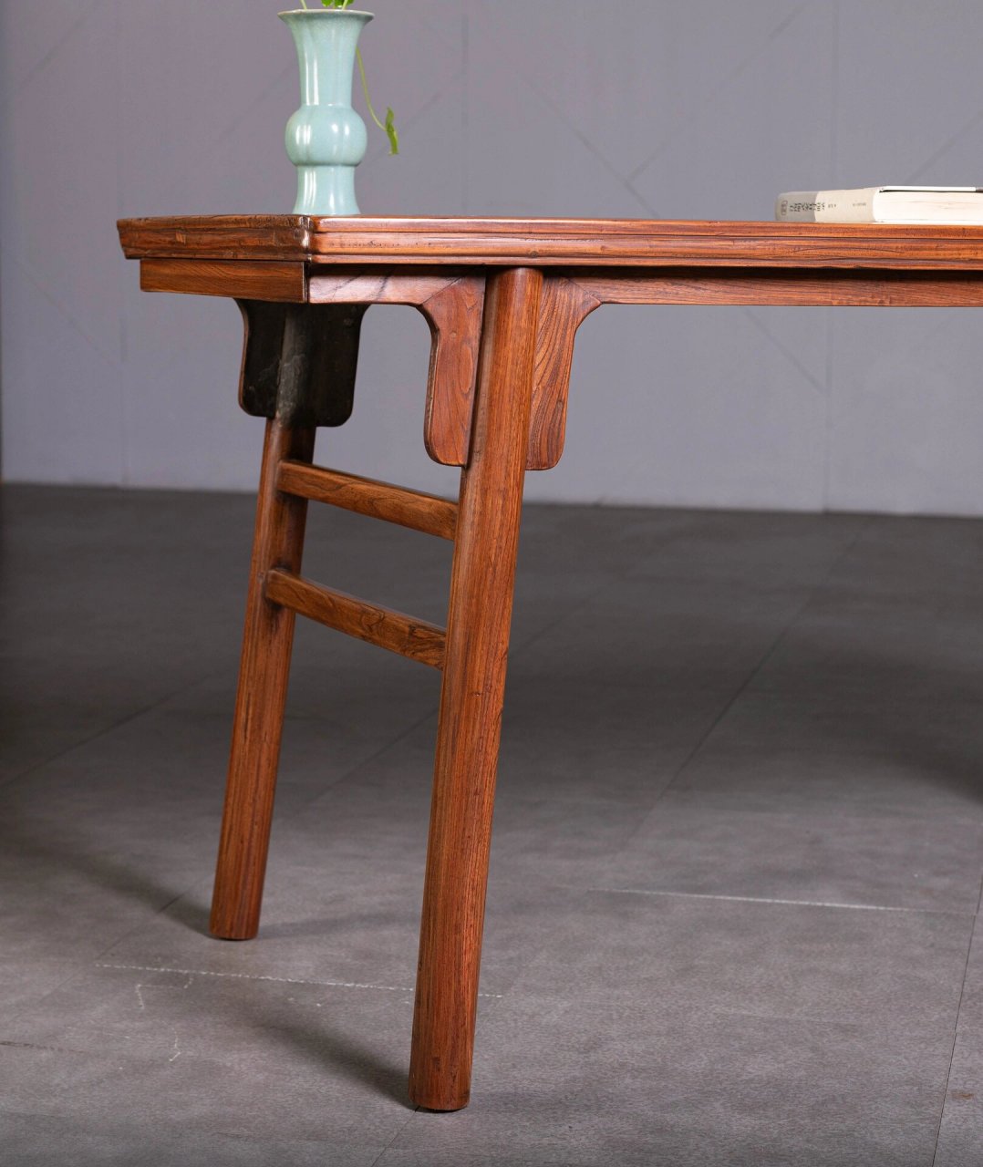 清晚期 蘇工 明式榉木夹头榫素刀牙画桌 【详情】此画桌刀牙板,梯子枨