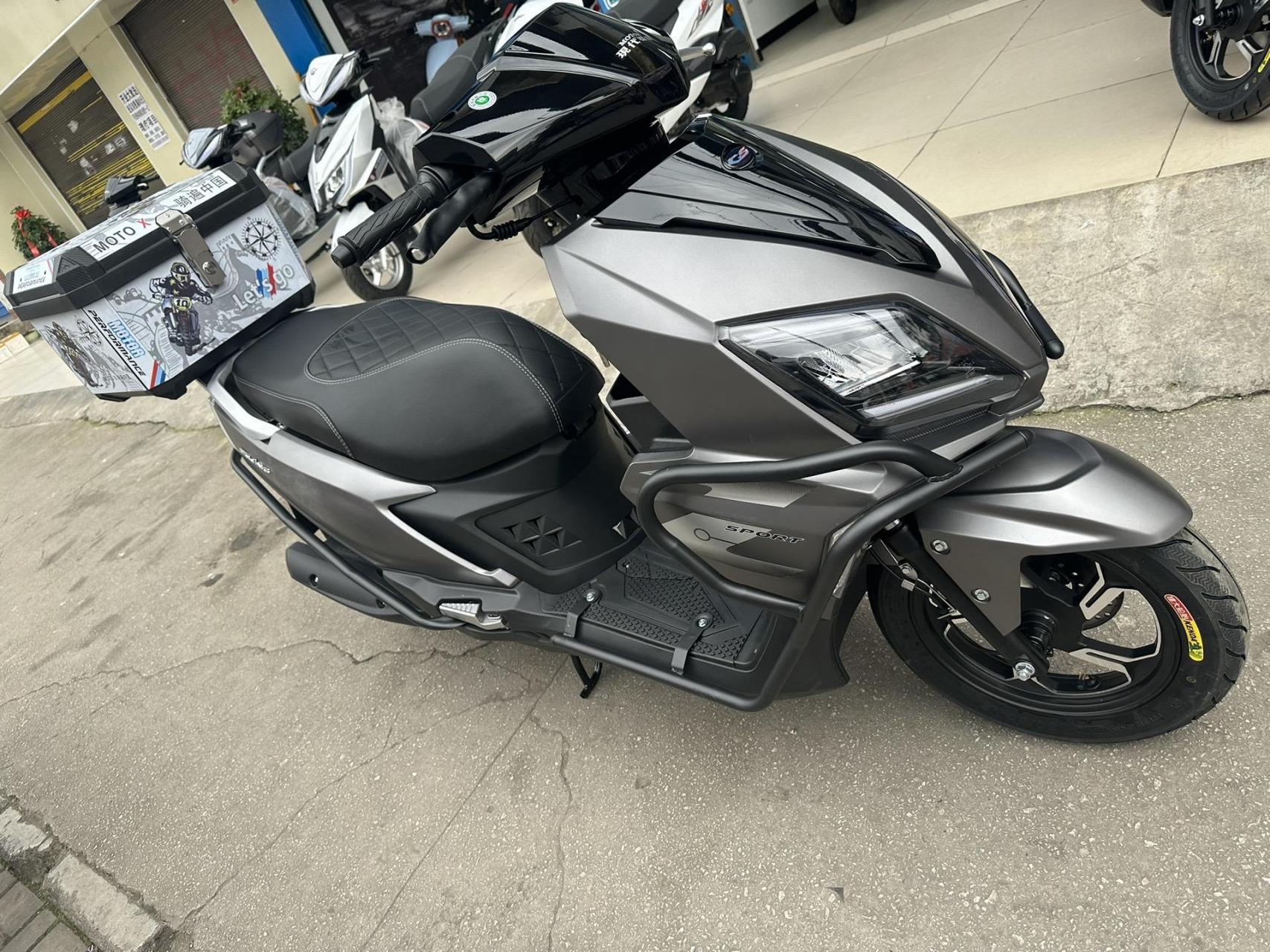 豪达uy(大福公司)踏板摩托车  本田k25发动机 油耗一角多一公里!