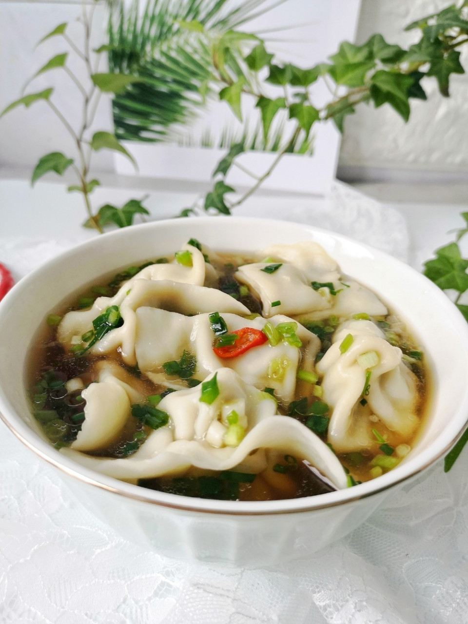 汤汁鲜美的清汤水饺!