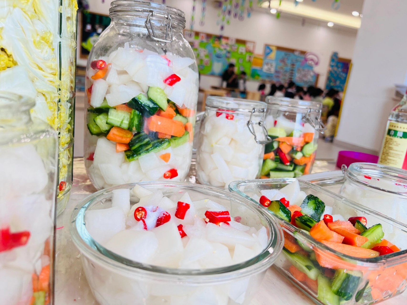 幼儿园节气活动 小雪活动 腌泡菜 民以食为天 食育活动 腌泡菜 传统