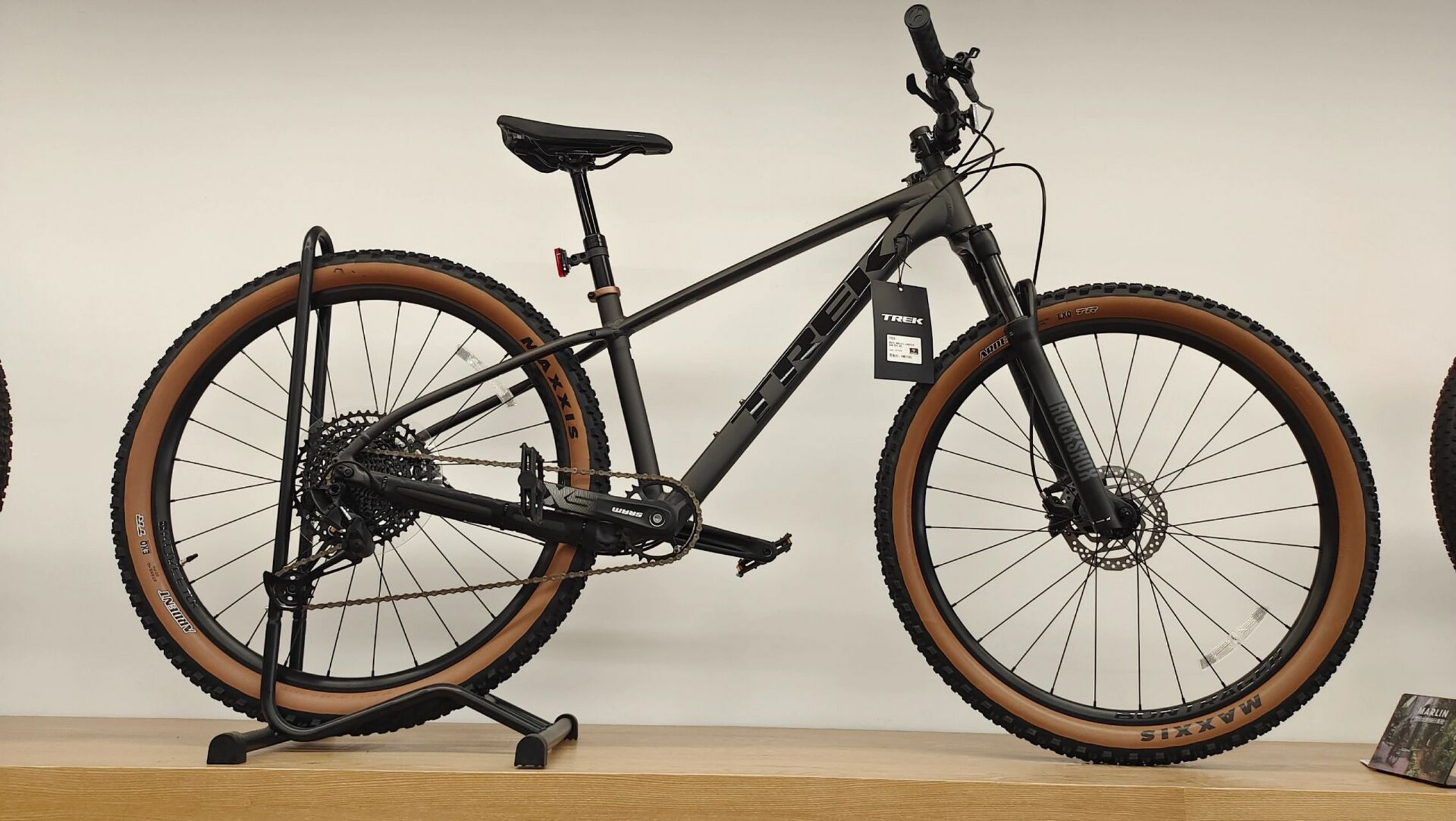 trek崔克 marlin8 现货$7580 marlin8是一款増强信心的山道自行车,其