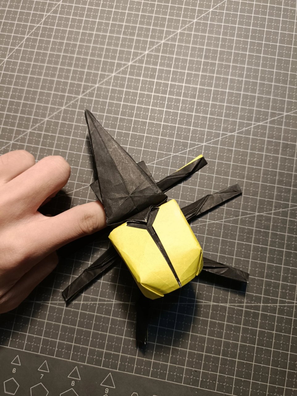 折纸] 长戟大兜虫 设计/神谷哲史 折制/我 教程/折纸侦探团合集18