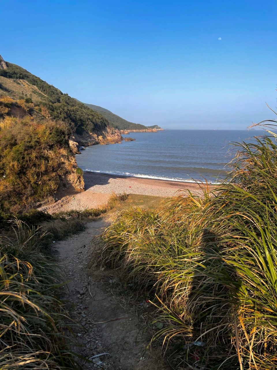 7115鹤浦镇的野海滩也太好看了吧,特别是落日时分,连沙滩上的鹅软