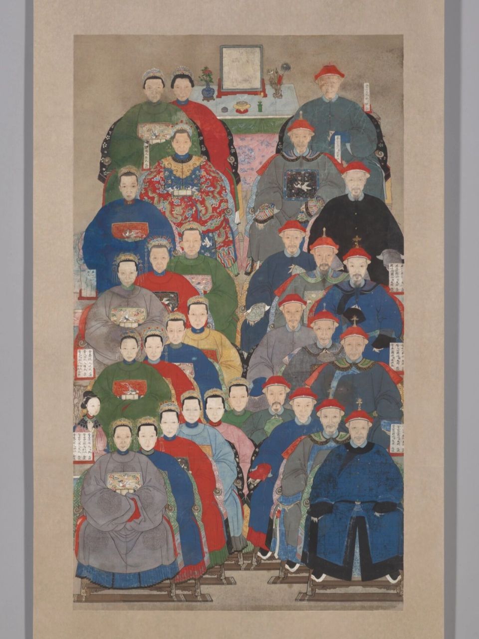 清代传统祖宗容像  家堂历代多人画像 关于妾室  仆人是否可以入画?