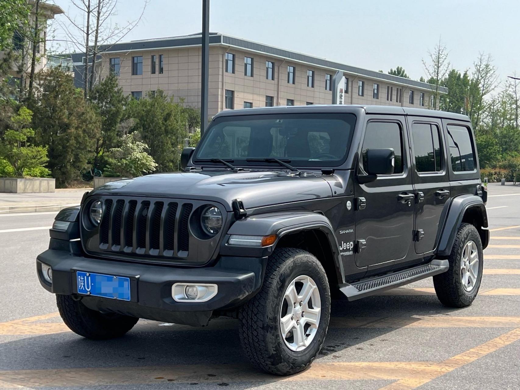 21年上牌jeep 牧马人 2021款 2.0t sahara 四门版安全行驶6.99万公里