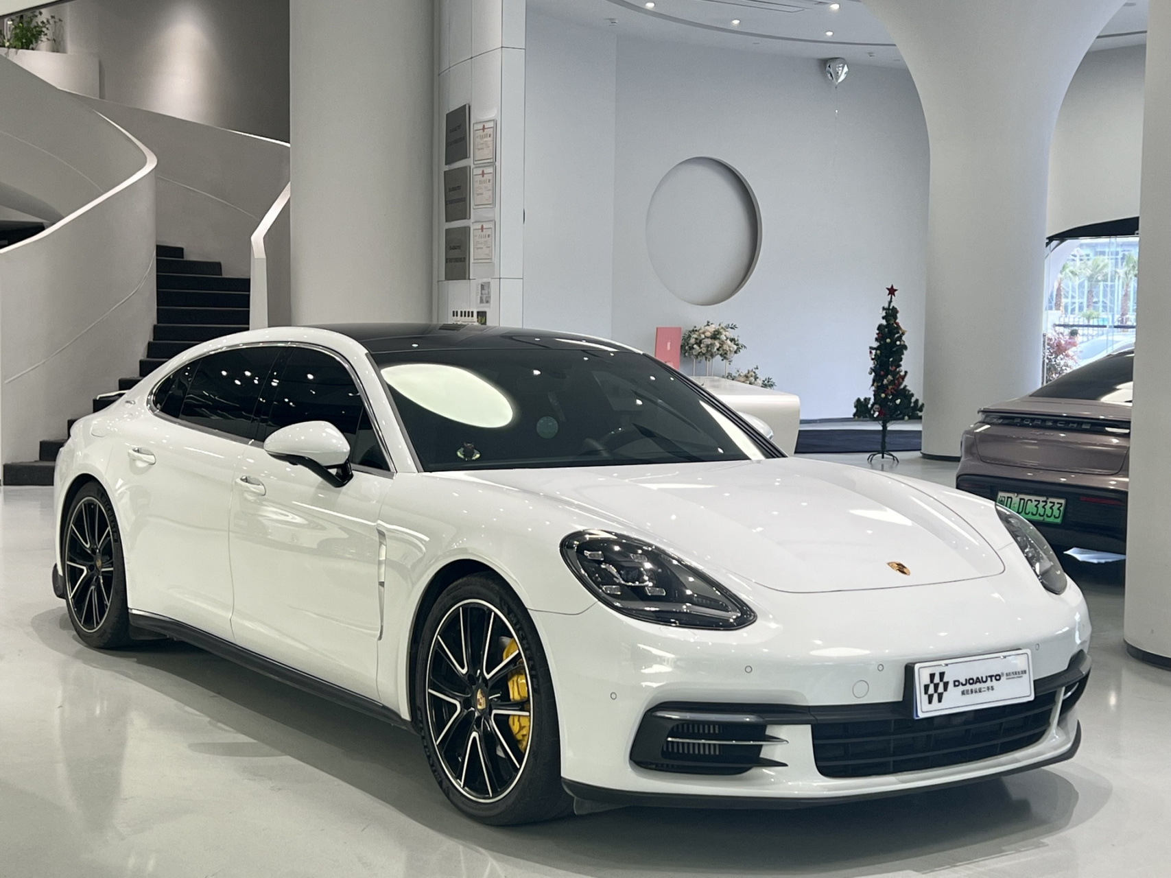 保时捷帕拉梅拉新车落地160多,现只要90多万  保时捷帕拉梅拉四驱加长