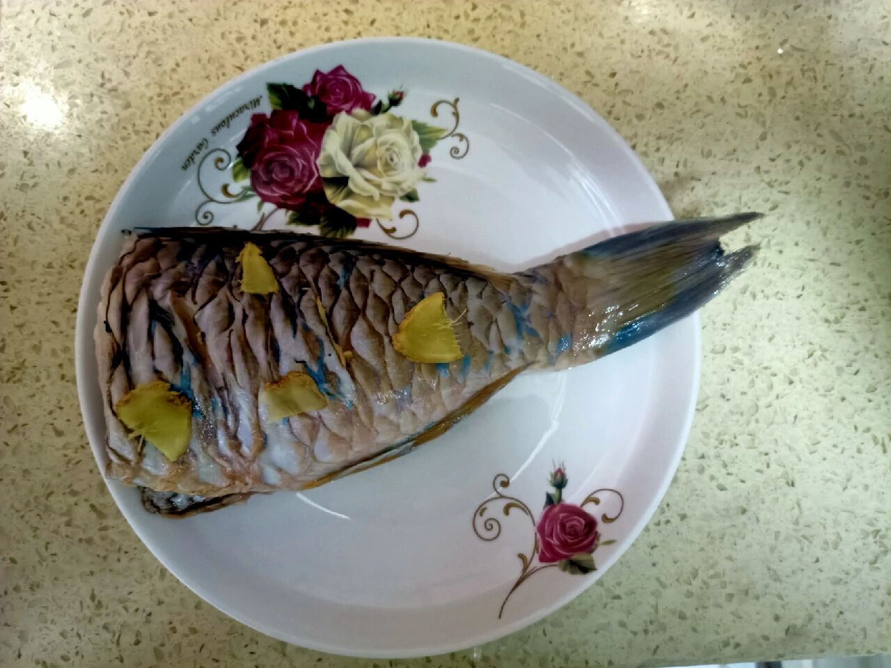 青衣:香港四大名鱼之二 青衣,学名舒氏猪齿鱼.