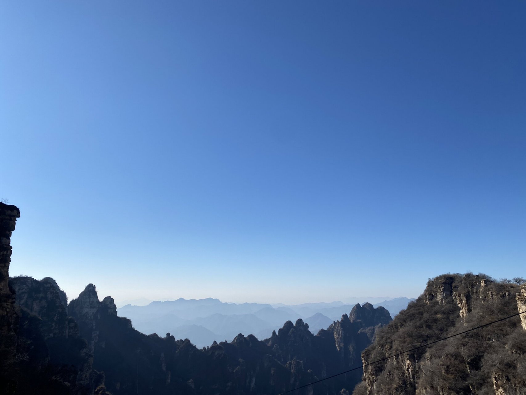 保定周边爬山,每月一山打卡易县杨树岭 虽是寒冬但爬起来并不冷,只是