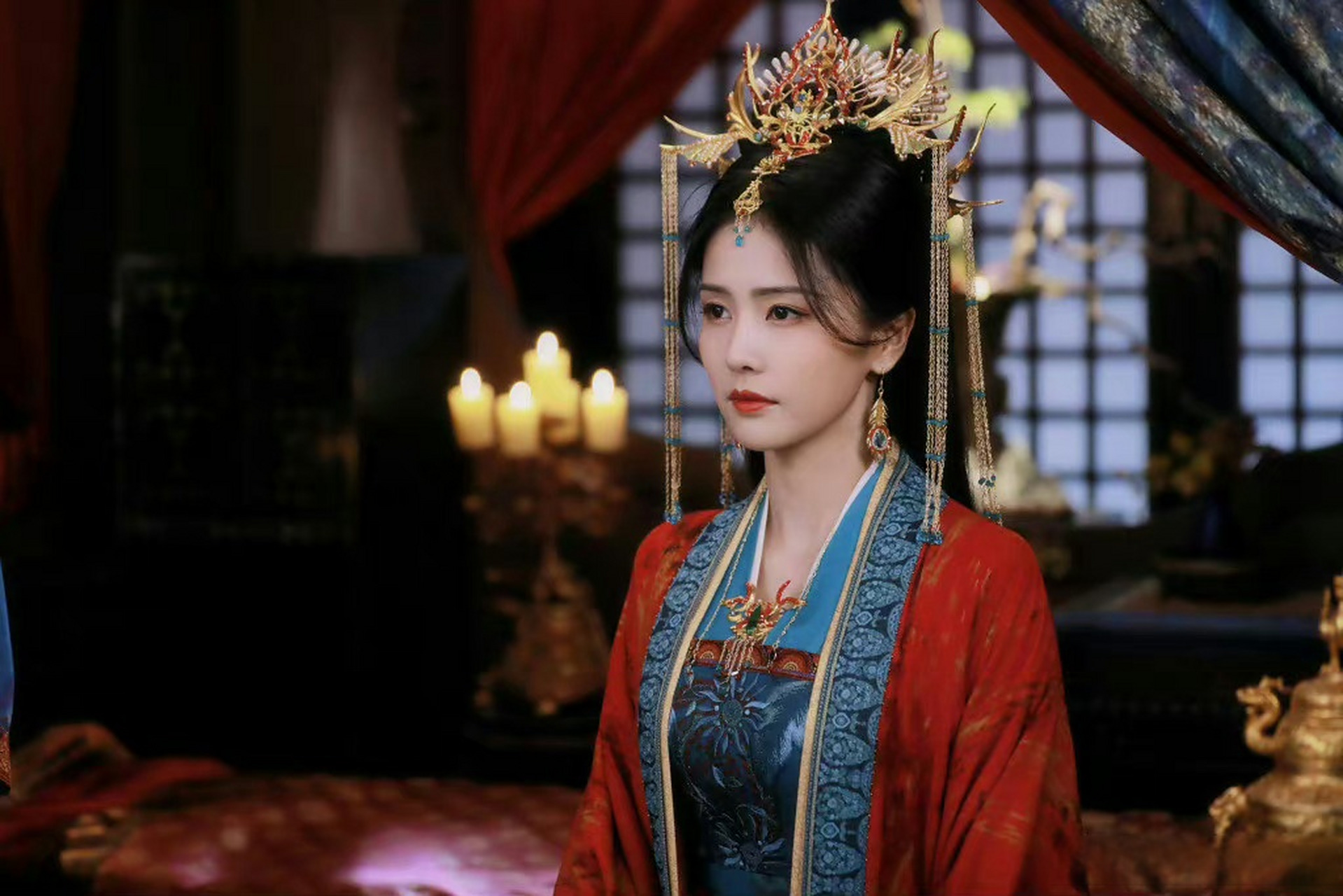 白鹿叶夕雾婚服# 叶夕雾大婚婚服好漂亮,红盖头是澹台烬亲自一针一线