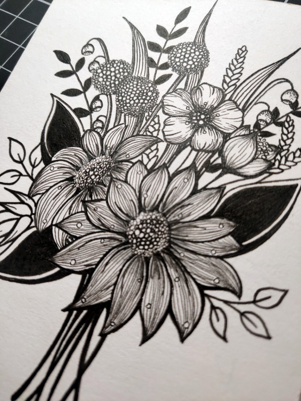 手绘黑白装饰画:我最爱的花束98! 利用午休时间,晒着暖阳完成了它!