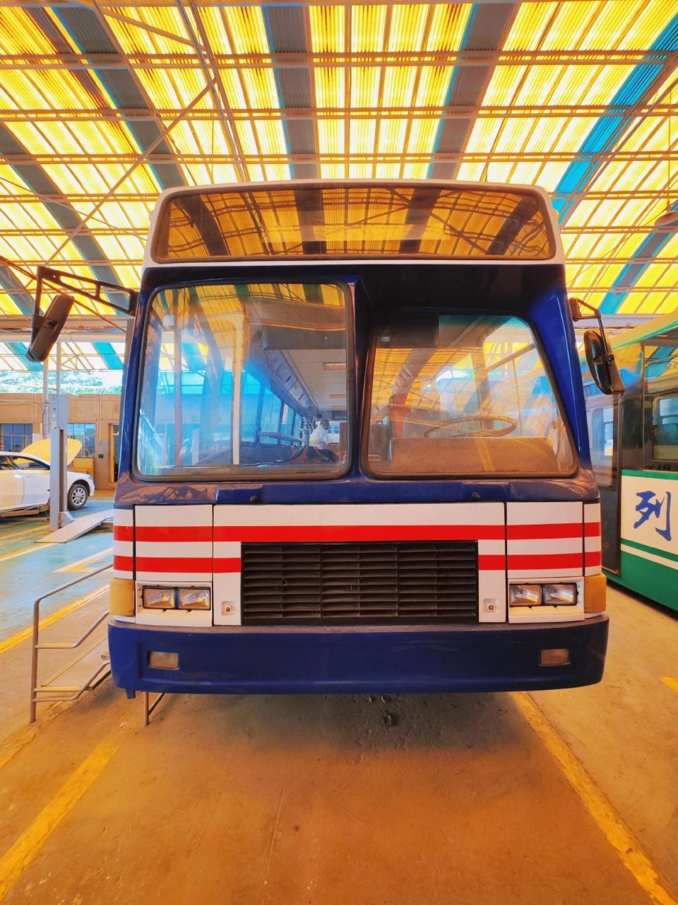 昆明最后的一台长江cj6101g型客车,也就是我们所熟知的福莱西宝公交车