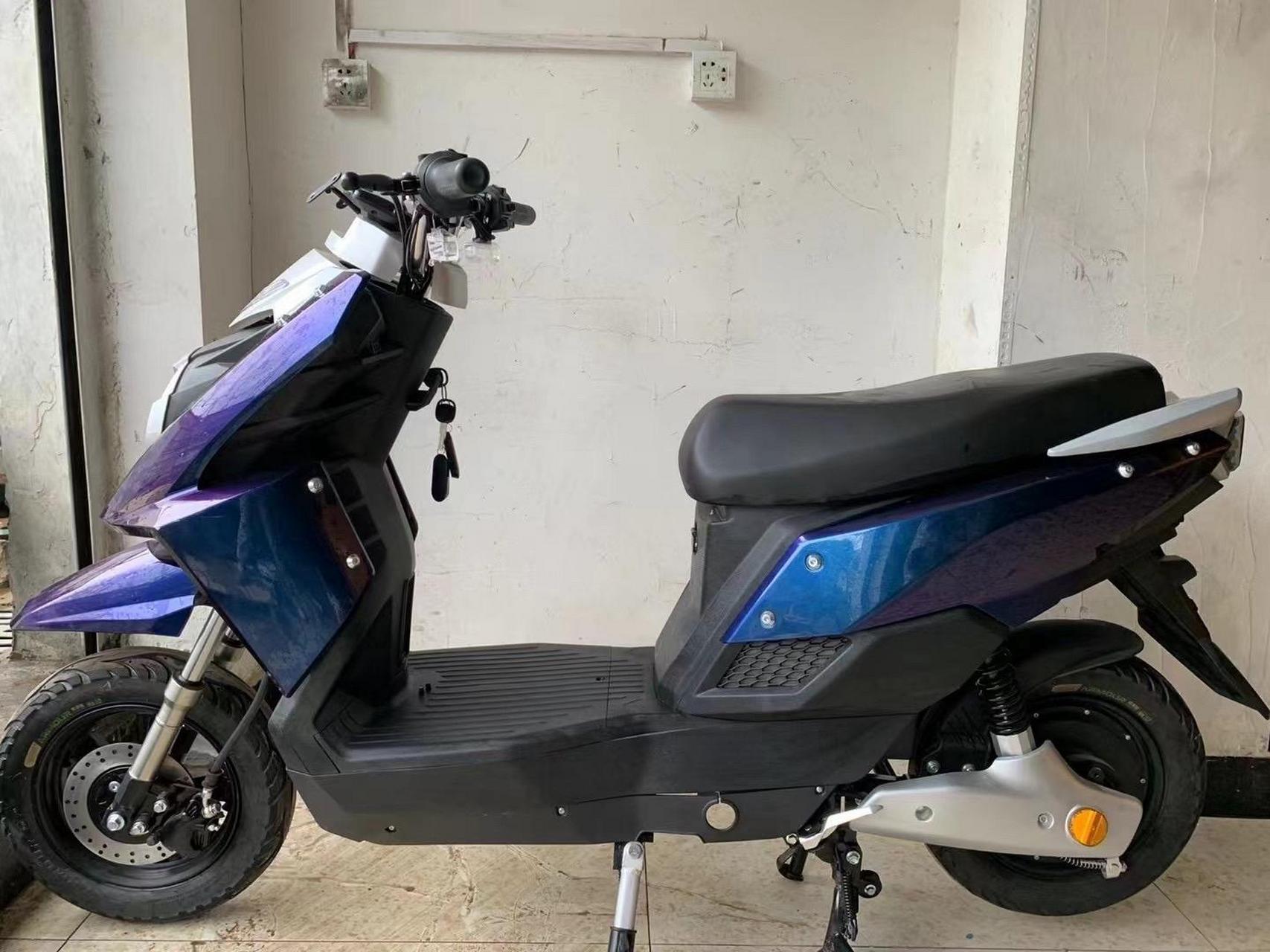 小巨龙特价出.60v72v通用.