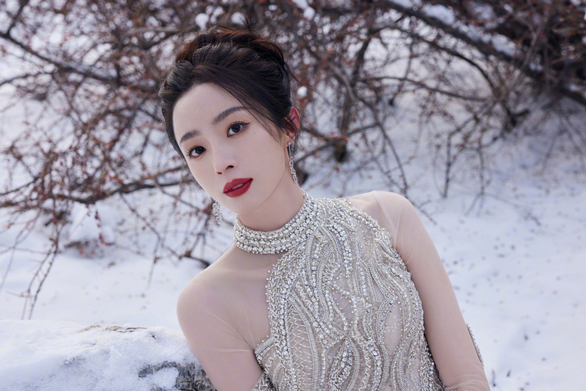 胡冰卿,雪地银妆,优雅迷人