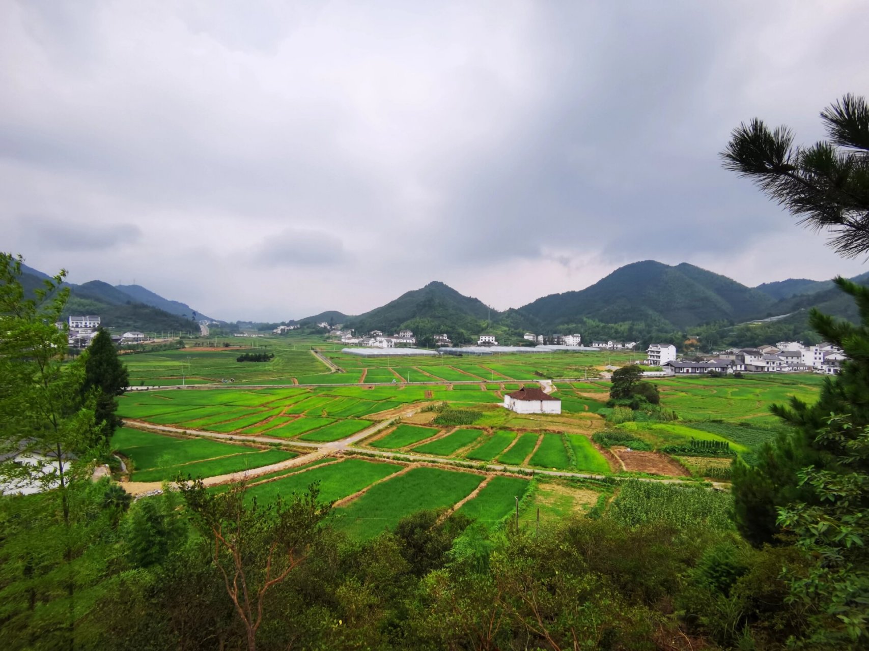 江西‖怀玉山 从三清山西下高速,从怀玉乡政府所在地往怀玉山核心景区