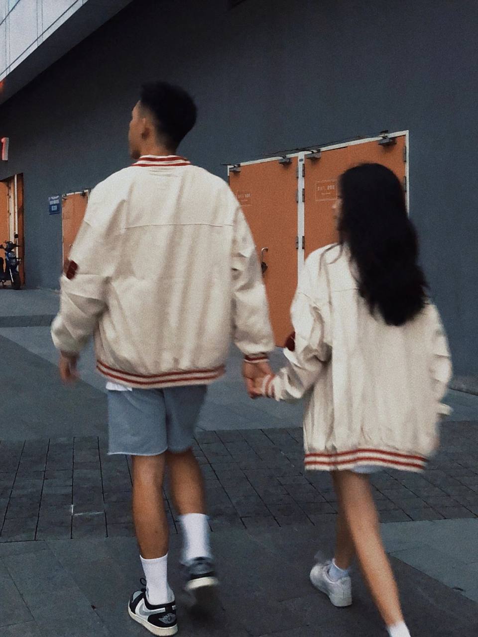 155&180身高差情侣拍照|复古感 get起来散步也可以轻松拍出复古感